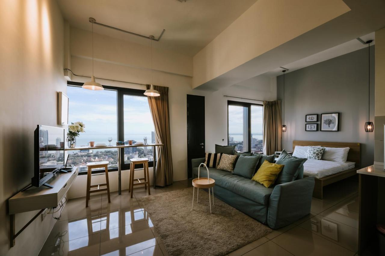 Muji Studio 2 - Seaview At 218 Tropicana Near Komtar Food Heaven With Netflix & Tv Box Джорджтаун Экстерьер фото